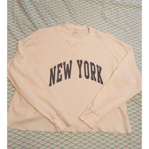 ‘New York’ V-Neck top